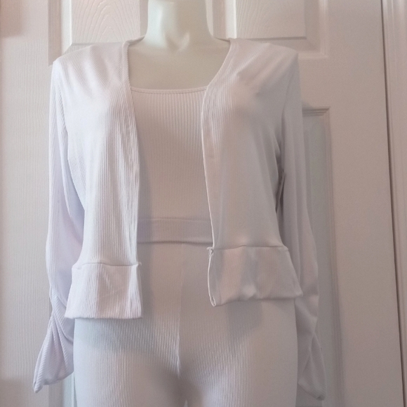 Ladies Plus Size Sweater - Picture 2 of 6